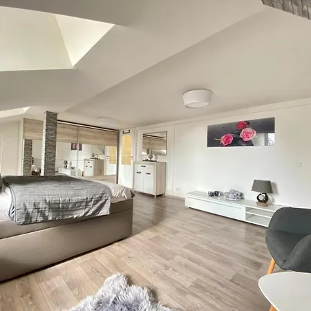 Center Katarina * 海布